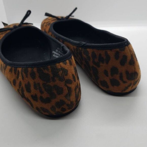 French Connection Size 8 Leopard Print Flats - Picture 5 of 7